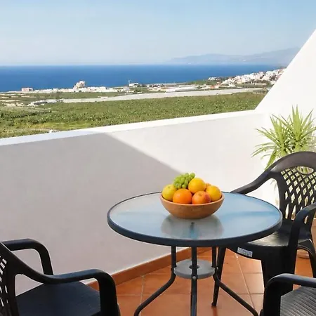 Tenohomes Ocean View Terrace Silos Apartment