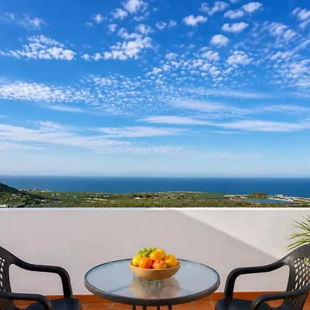 Tenohomes Ocean View Terrace Silos Apartment *